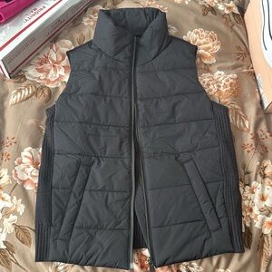 Athleta incline hybrid vest